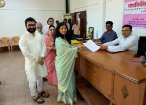 Read more about the article सावंतवाडी संस्थानच्या युवराज्ञी श्रद्धाराजे भोसले यांचा उमेदवारी अर्ज दाखल 