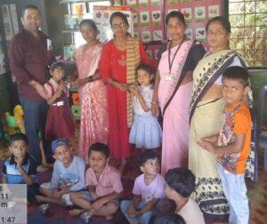 Read more about the article ग्रामपंचायत मळेवाड कोंडुरेकडून मुलांसाठी दूध वाटप सुरू