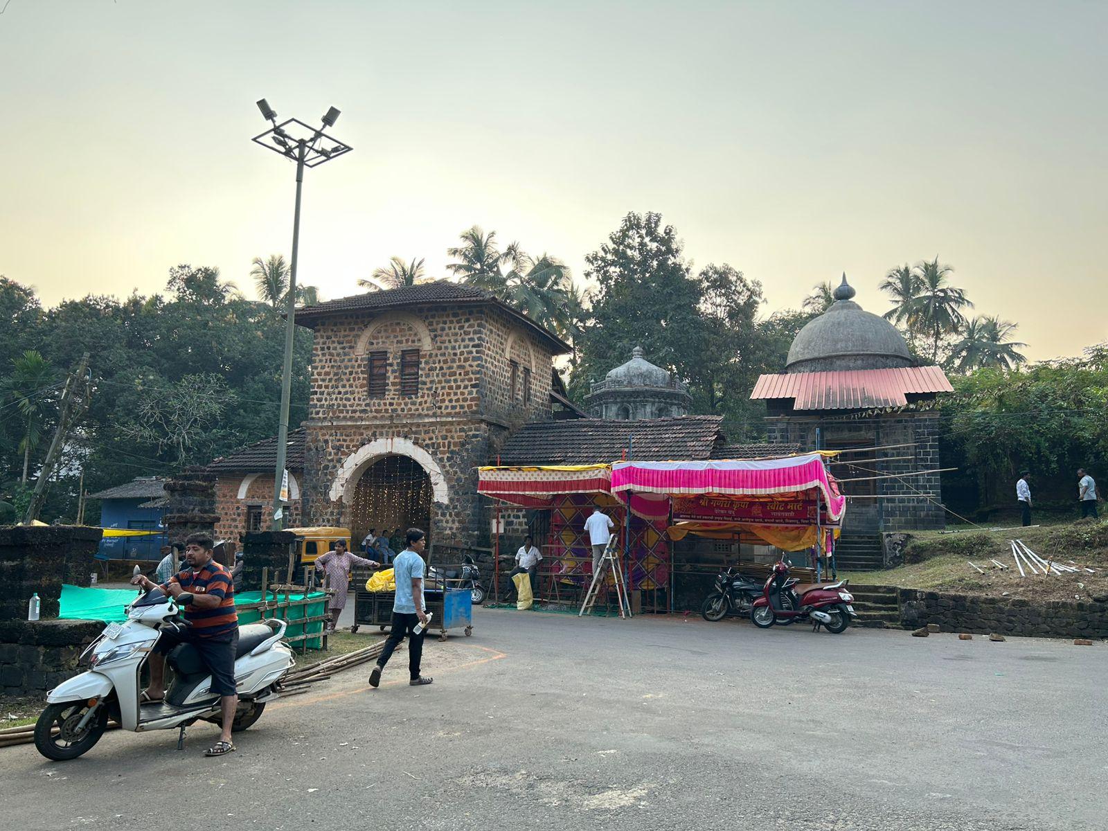 You are currently viewing सावंतवाडीतील ऐतिहासिक ‘माठ्याची जत्रा’ उद्या — राजघराण्याच्या परंपरेला उजाळा