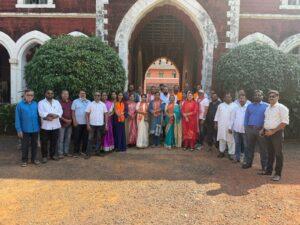 Read more about the article ठाकरे शिवसेनेकडून उमेदवारांचा एबी फॉर्म दाखल