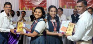 Read more about the article सातार्डा येथील वक्तृत्व स्पर्धेत भोसले स्कूलच्या सानिका नाईक व अद्विता दळवीचे सुयश….