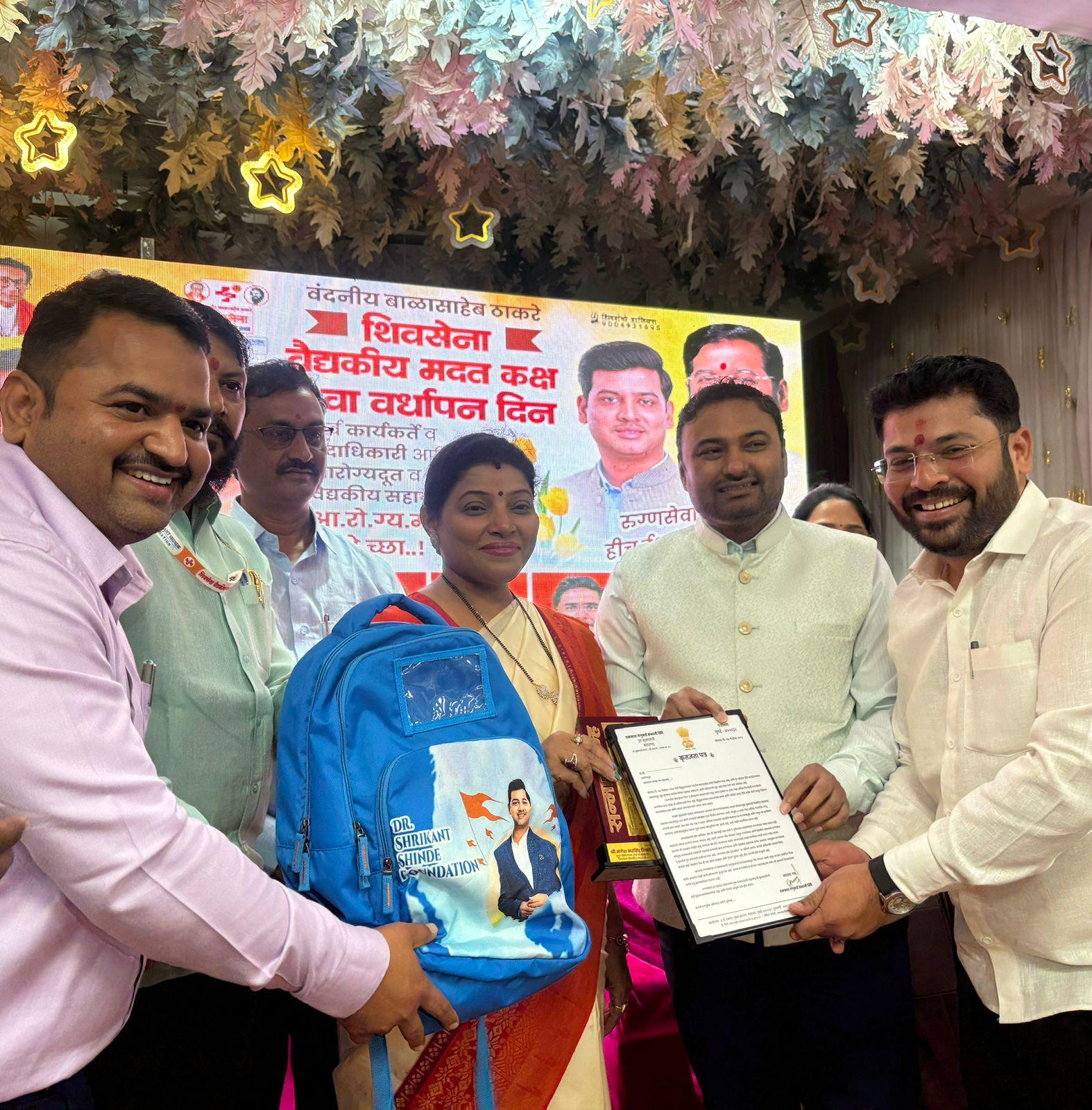 You are currently viewing ‘रुग्णसेवा हीच ईश्वरसेवा’ असा वसा घेण्याऱ्या वैद्यकीय मदत कक्षाचा वर्धापनदिन उत्साहात साजरा