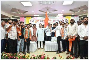 Read more about the article कुडाळात युवकांची नव्या नेतृत्वावर मोहर; तेंडोली उबाठा सेनेचे कार्यकर्ते शिवसेनेत