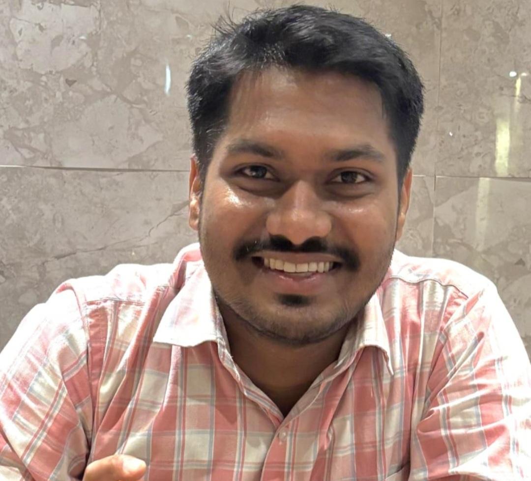 You are currently viewing महेंद्रा अकॅडमीचा विद्यार्थी वैभव कवडे यांची ‘स्टेट टॅक्स इन्स्पेक्टर’ पदावर निवड