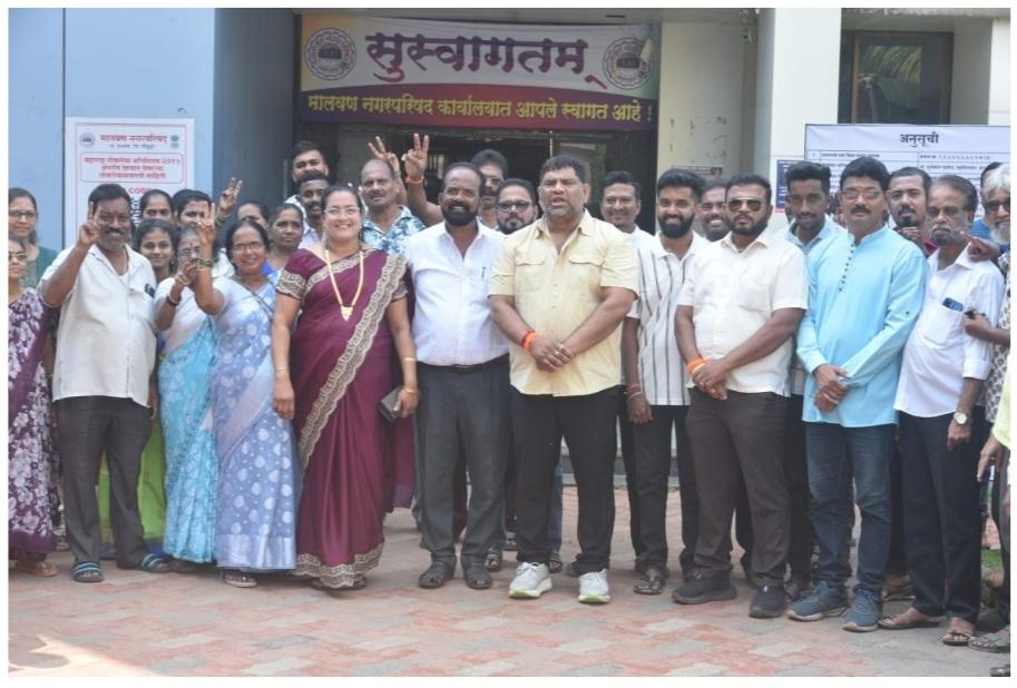 You are currently viewing मालवणमध्ये ठाकरे गटाच्या शिवसेनेचे उमेदवारी अर्ज दाखल