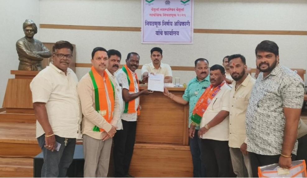 You are currently viewing वेंगुर्ले नगराध्यक्षपदासाठी दिलीप गिरप यांचा अर्ज दाखल