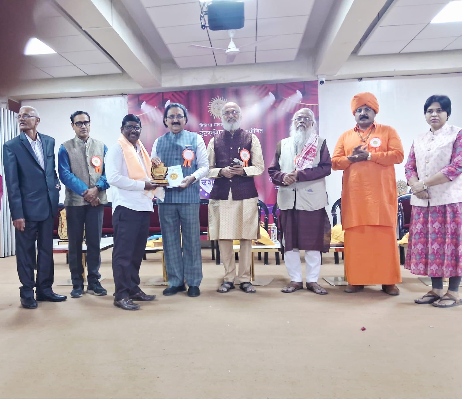 You are currently viewing साहित्य सम्राट ही संस्था साहित्यिकांना मार्गदर्शक – डॉ. संजयजी चोरडिया