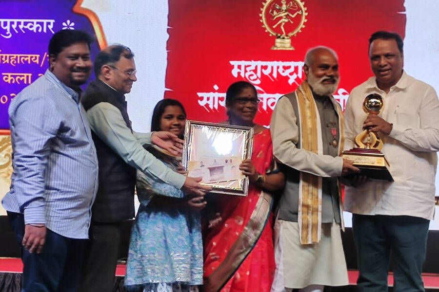 ठाकर आदिवासी कलांचा अभिमानशाली गौरव! 