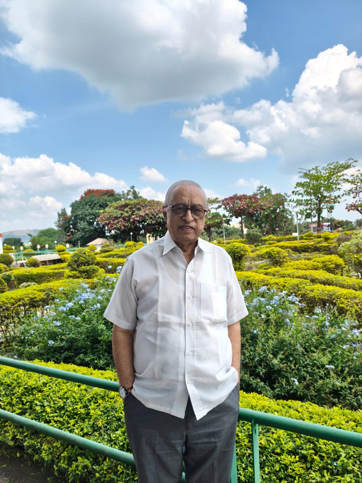 You are currently viewing क्षण निरागस