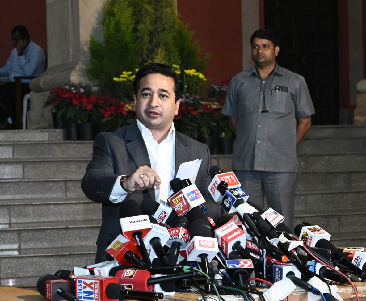 You are currently viewing वैभववाडी – कोल्हापूर रेल्वेमार्ग राज्य शासन उभारणार;