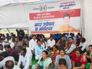 Read more about the article नागपूर हिवाळी अधिवेशनात पत्रकारांच्या मागण्यांसाठी व्हॉईस ऑफ मीडिया उपोषण सुरू