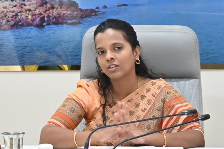 आदिशक्ती अभियानात उत्कृष्ट ग्रामपंचायतींचे प्रस्ताव सादर करण्याचे जिल्हाधिकाऱ्यांचे निर्देश