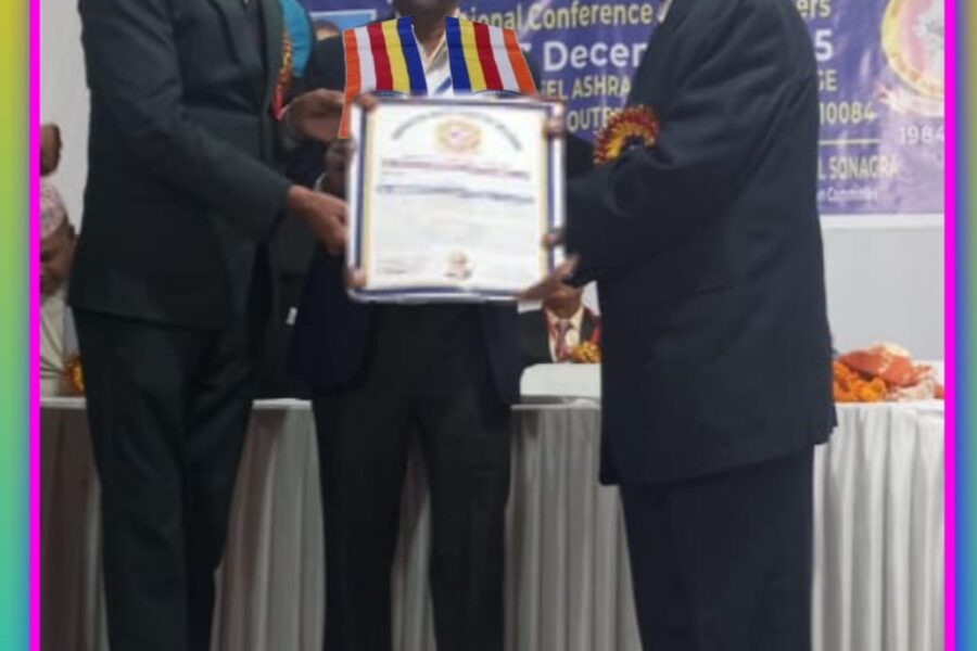 साहित्यिक डॉ.जयद्रथ आखाडे यांना राष्ट्रीय पुरस्कार