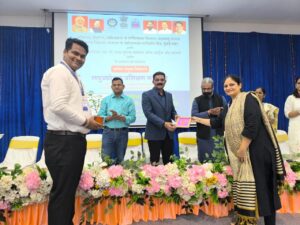 Read more about the article कौशल्यातून उद्योजकतेकडे वाटचाल : माटुंग्यात विद्यार्थिनींसाठी ‘उद्योजक मेळावा’