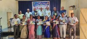 Read more about the article कोमसाप मालवण आयोजित करुळचा मुलगा पुस्तक परिचय स्पर्धा रसिका तेंडोलकर प्रथम, वंदना राणे द्वितीय तर रश्मी आंगणे तृतीय 