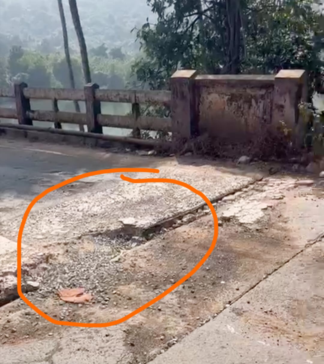 You are currently viewing सातार्डा-कवठणी रस्त्याच्या निकृष्ट कामाबाबत सुदन कवठणकरांचा सार्वजनिक बांधकाम विभागाला आंदोलनाचा इशारा