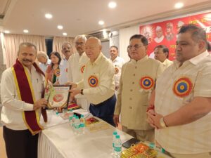 Read more about the article “गर्जा महाराष्ट्र सन्मान पदवी २०२५” ने ॲड. सोपान बुडबाडकर सन्मानित