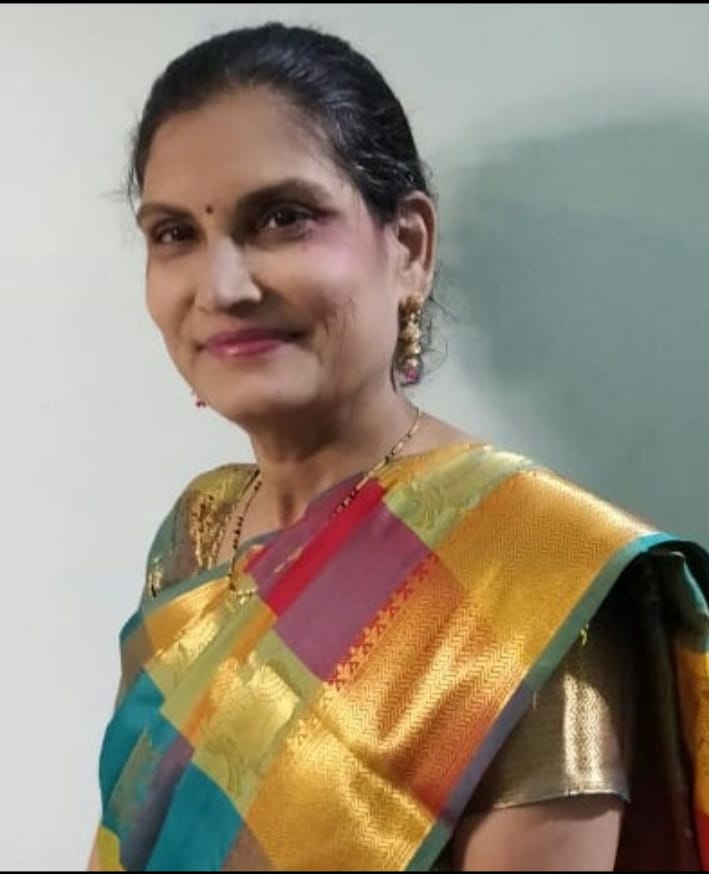 You are currently viewing वर्ष सरत आलंय…!