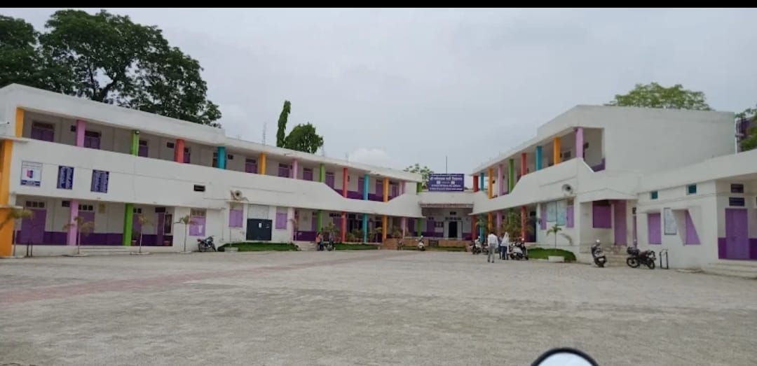 You are currently viewing अमृत महोत्सवानिमित्त राठी विद्यालय आणि मी 