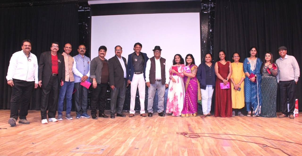 You are currently viewing धर्मेंद्र यांच्यावरील चित्रपटगीतांच्या मैफिलीत श्रोते मंत्रमुग्ध