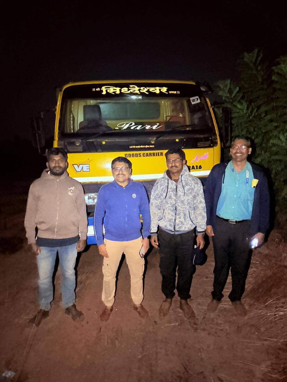 You are currently viewing सावंतवाडीत महसूल विभागाची धडक कारवाई; सहा डंपर जप्त