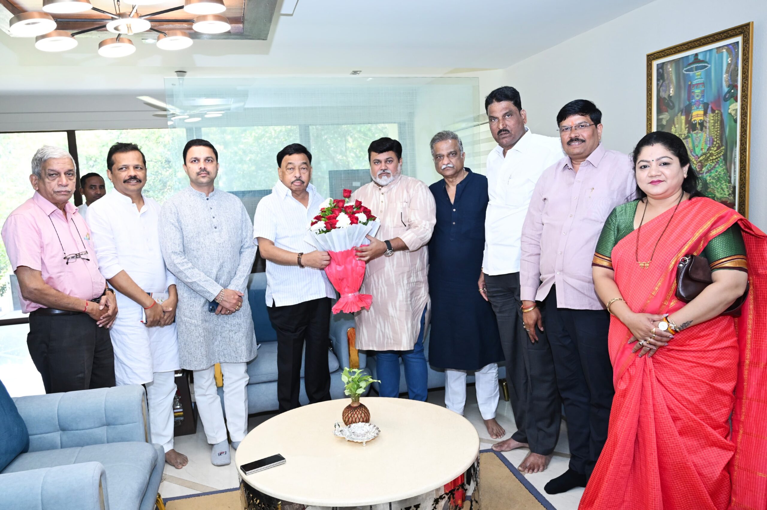 You are currently viewing ओम गणेश निवासस्थानी सदिच्छा भेट; उदय सामंत–नारायण राणे संवाद