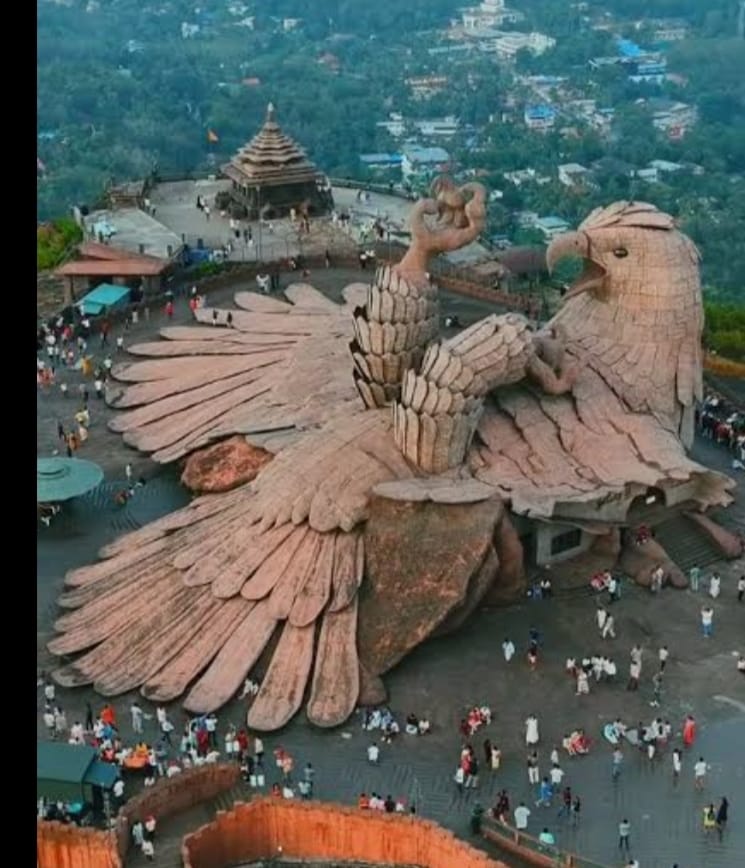 You are currently viewing अष्टमूडी लेक / जटायूशिल्प