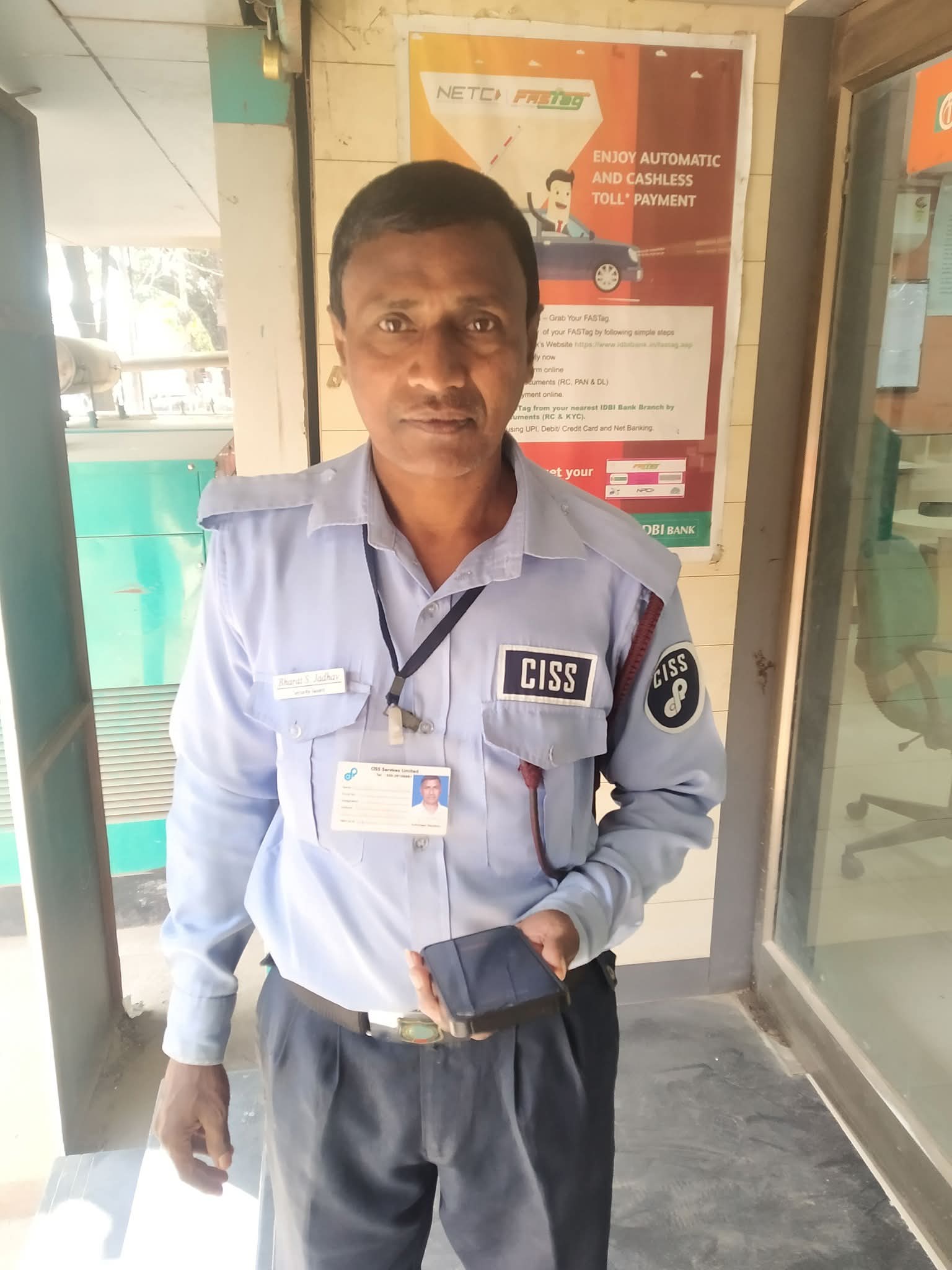 You are currently viewing प्रामाणिक सेवाभावी कर्तव्यनिष्ठेचा ब्रॅण्ड : भरत जाधव साहेब