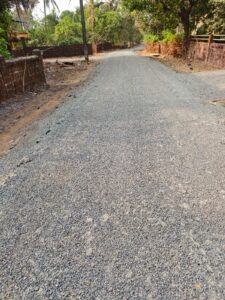 Read more about the article मतदान बहिष्काराच्या इशाऱ्यानंतर रस्त्याचे काम सुरू