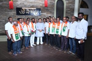 Read more about the article उबाठा सेनेला मोठा धक्का; दिलीप भाई राऊळ यांचा कणकवलीत भाजपा प्रवेश