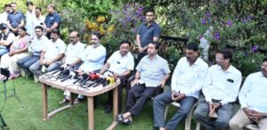 Read more about the article महायुती एकत्र लढणार