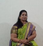 स्थानिक पातळीवरील घुसमटीमुळे वर्षा कुडाळकरांचा शिंदे गट शिवसेनेला रामराम