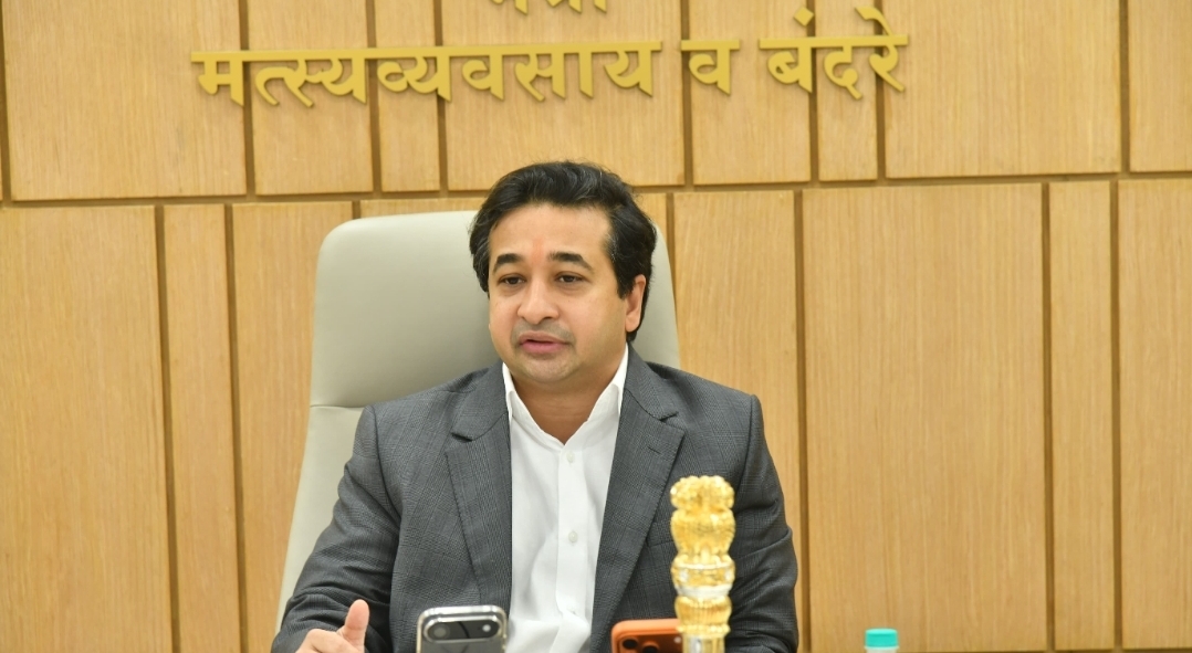 You are currently viewing नवीन उत्पन्नाच्या स्त्रोतांमधून मत्सव्यवसाय विभागाने आत्मनिर्भर व्हावे – मत्स्यव्यवसाय व बंदरे मंत्री नितेश राणे