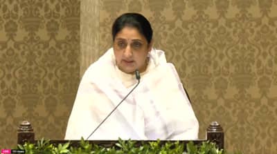 You are currently viewing राज्याच्या पहिल्या महिला उपमुख्यमंत्री ; सुनेत्रा पवार यांनी घेतली शपथ