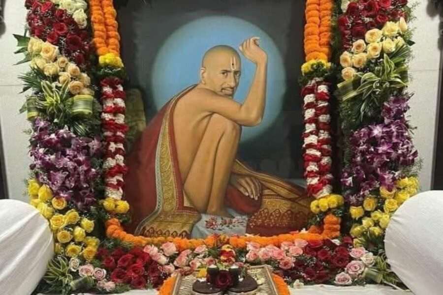 श्री महाराजांच्या लीला नी तत्वज्ञान