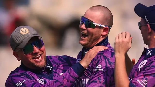 You are currently viewing लीस्कच्या अष्टपैलू चमकदार कामगिरीवर स्कॉटलंडचा इटलीवर ७३ धावांनी दणदणीत विजय