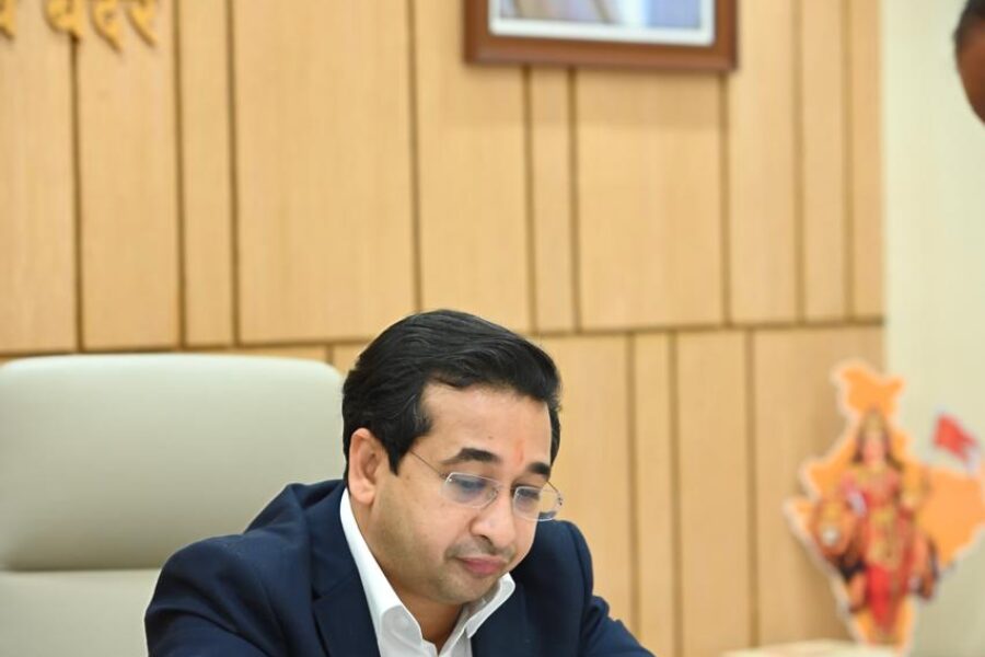 “कोकणच्या आंबा-काजू प्रश्नावर सरकार गंभीर; तात्काळ बैठकीचे मुख्यमंत्र्यांचे निर्देश”