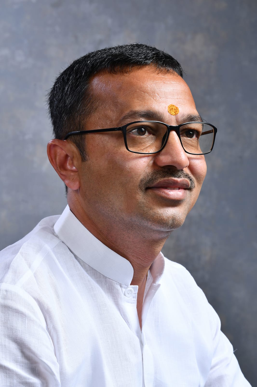 You are currently viewing अमोल जाधव सरकारी नोकरी ते वृक्षमित्र…