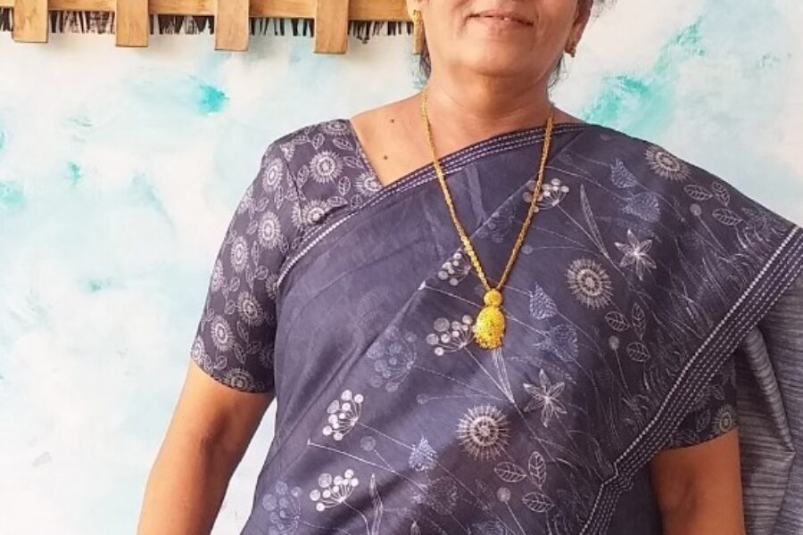 माती…. पाणी…. दगड