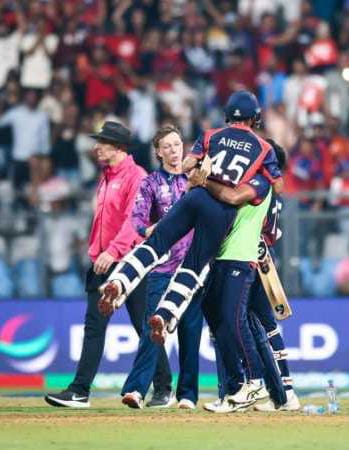 You are currently viewing ऐरीची वादळी खेळी; नेपाळचा स्कॉटलंडवर ७ गडी राखून ऐतिहासिक विजय