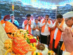 Read more about the article मालवण तालुका शिवसेनेच्या वतीने किल्ले सिंधुदुर्गावर शिवजयंती उत्साहात साजरी