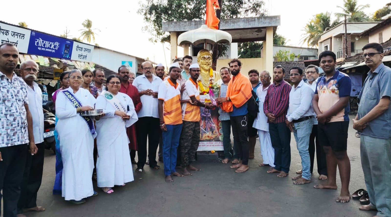 You are currently viewing वेंगुर्लेत कु. रणवीर (कार्तिक) सिंग यांचा हिंदुधर्माभिमानी मंडळींकडून सत्कार