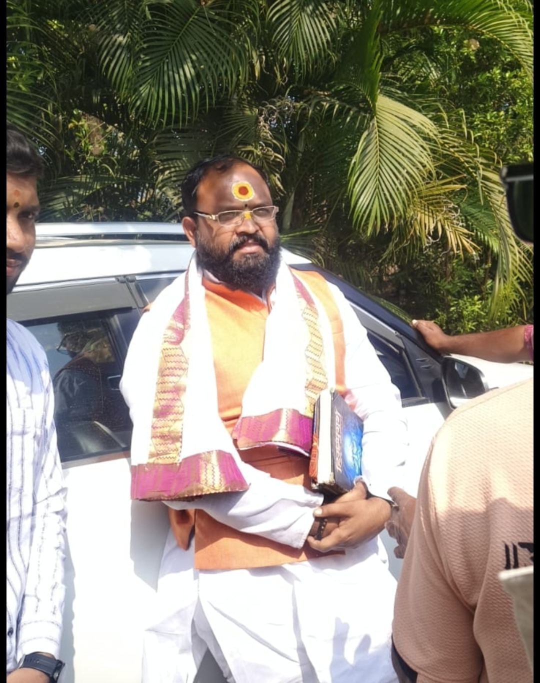 You are currently viewing बारामतीचा बुवा कोलगावात घुसला