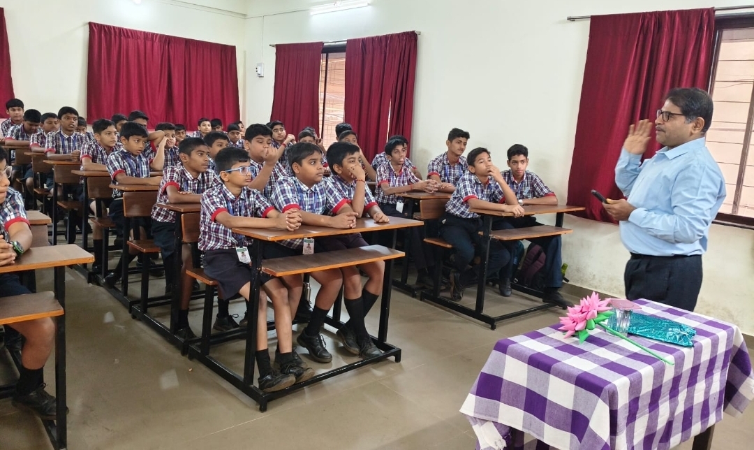 You are currently viewing मदर क्वीन्स इंग्लिश स्कूलमध्ये मुलांसाठी आरोग्य व मानसिक स्वास्थ्यविषयक सत्राचे आयोजन