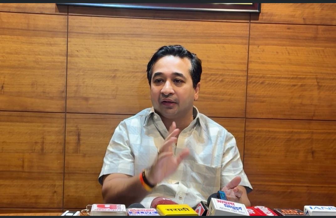 You are currently viewing आंबा पिक संरक्षणासाठी पालकमंत्री नितेश राणे यांचा पुढाकार; एआय व ड्रोन तंत्रज्ञानाचा वापर होणार