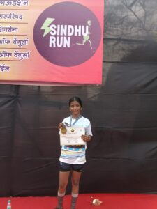 Read more about the article स्टेपिंग स्टोन ग्लोबल स्कूलच्या कु. हिना सारंग या विद्यार्थिनीचे जिल्हास्तरीय ‘सिंधू रन’ स्पर्धेत उल्लेखनीय यश‌