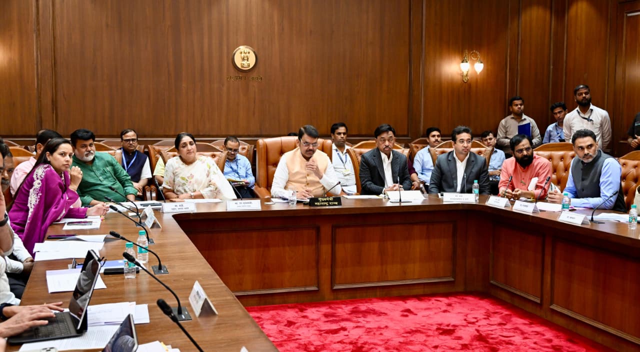 You are currently viewing अधिवेशन संपण्यापूर्वीच आंबा-काजू उत्पादक शेतकऱ्यांना नुकसानभरपाई जाहीर करणार