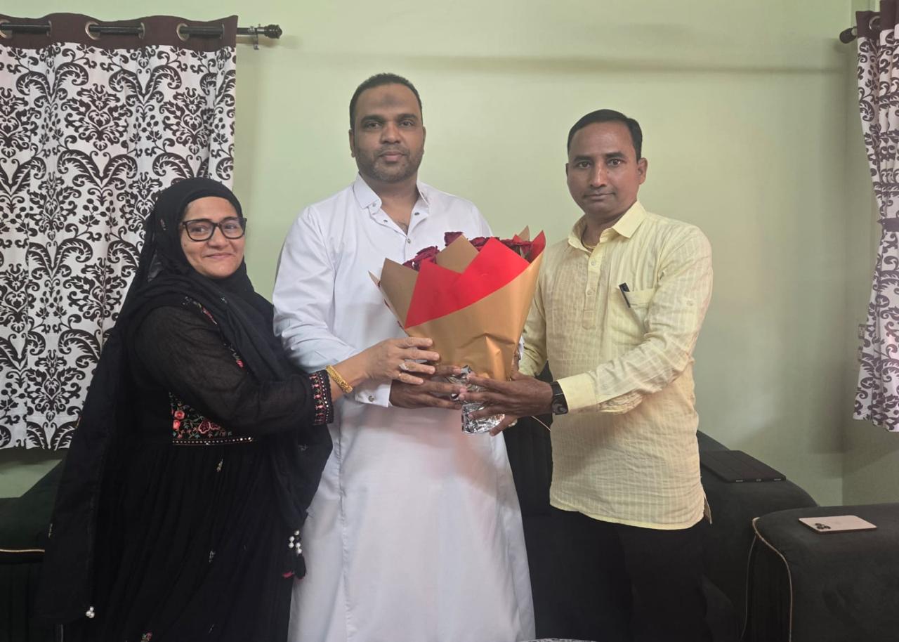 You are currently viewing संतोष चव्हाण यांनी मुदस्सर शिरगांवकर यांना दिल्या रमजान ईदच्या शुभेच्छा..