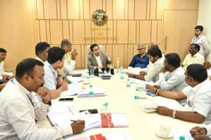 Read more about the article मच्छीमारांना सक्षम आणि स्वावलंबी बनविण्यासाठी शासन प्रयत्नशील