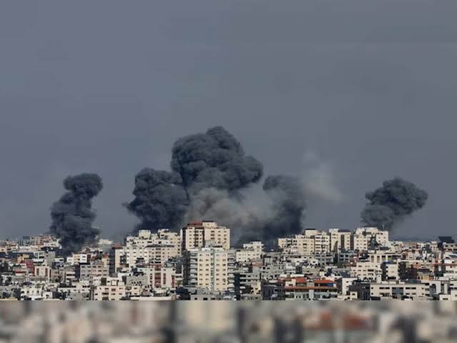 You are currently viewing थांबवी हे समर आता